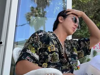 「CNBLUE」ジョン・ヨンファ、ゆとりを楽しむ姿にもカリスマ性爆発…「Good vibe only」