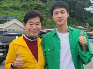 “パリ五輪聖火ランナーも決定”「BTS」JIN、除隊後の活発な活動に注目…シェフのイ・ヨンボクと再会