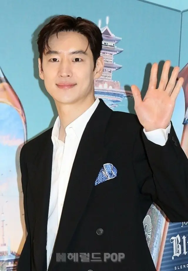 俳優イ・ジェフン、きょう（2日）予定していた映画「脱走」コーヒーカーイベントを中止に