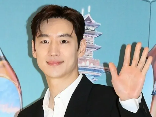 俳優イ・ジェフン、きょう（2日）予定していた映画「脱走」コーヒーカーイベントを中止に