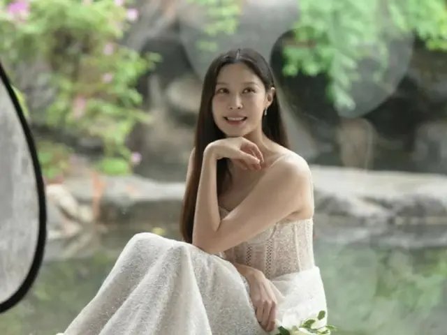 祖国革新党代表の娘チョ・ミンさんの婚礼写真に支持者ら熱狂＝韓国報道
