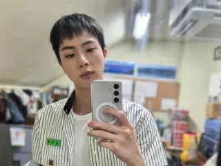 「BTS」JIN、オリジナルコンテンツ撮影のために母校訪問