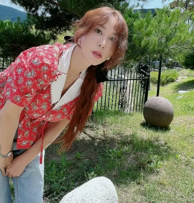 「S.E.S.」シューが華やかな美貌を披露した。