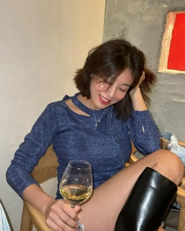 「Wonder Girls」出身ユビン、頬を赤くした飲酒ショット「今日は酔いたい」