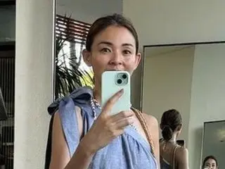 “サランちゃんのママ”モデルSHIHO、美しい水着姿を披露…寝そべっても揺るがない幻想のSライン