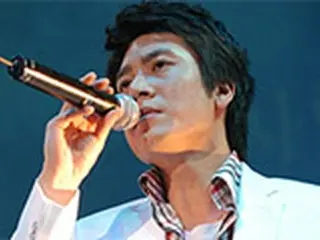 チョ・ヒョンジェ　日本ファンミ“歌のプレゼント”