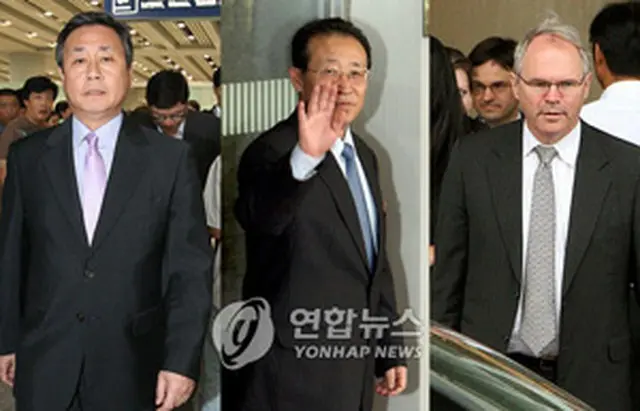 北京入りしている各代表。左から金塾・朝鮮半島平和交渉本部長、金桂寛・北朝鮮外務次官、ヒル米国務次官＝（聯合）
