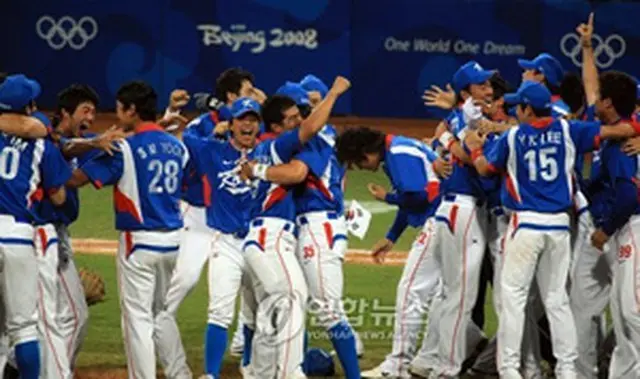 北京五輪金メダルを決めたときの韓国代表＝（聯合）