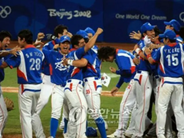 北京五輪金メダルを決めたときの韓国代表＝（聯合）