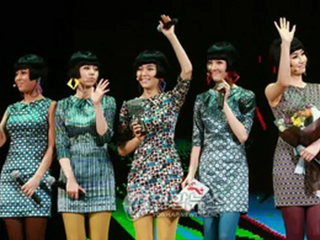 第27回サイワールド・デジタルミュージック・アワードで9月の＜今月の歌賞＞を受賞した＜Wonder Girls（ワンダーガールズ）＞＝2008年10月27日、ソウル（聯合）