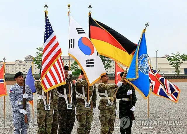 ドイツが在韓国連軍司令部に加入したことを記念し、ソウル南方・平沢にある国連軍司令部で２日に開かれた式典の様子（写真共同取材団）＝（聯合ニュース）