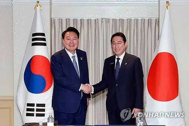 ７月に米ワシントンで会談した尹大統領（左）と岸田首相（資料写真）＝（聯合ニュース）