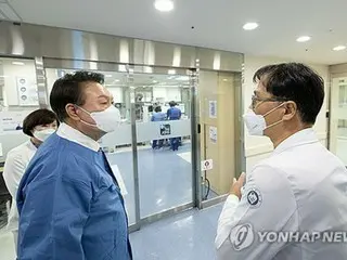 尹大統領が夜間に救急センター訪問　必須分野の支援強化を約束
