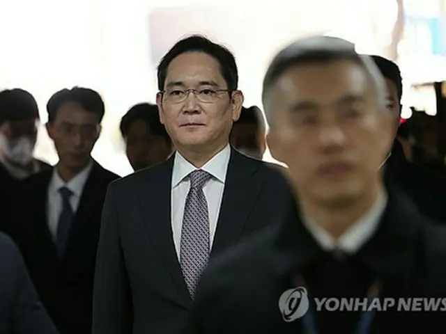 ソウル高裁に出廷した李在鎔・サムスン電子会長＝２５日、ソウル（聯合ニュース）