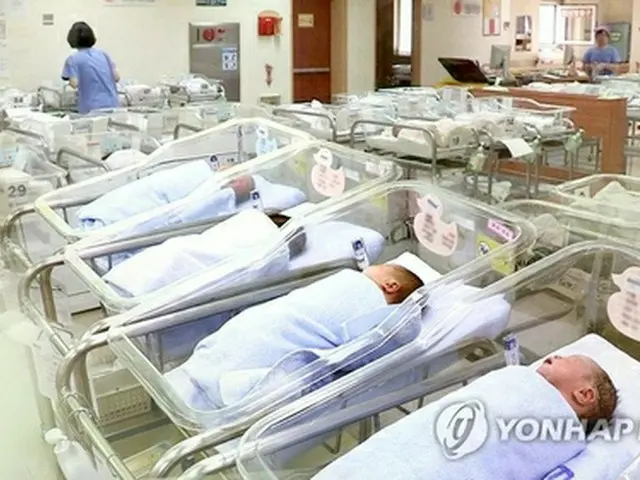７～９月期の出生数は前年同期比８．０％の６万１２８８人で、増加幅は２０１２年１０～１２月期以来１２年ぶりの高水準となった＝（聯合ニュースＴＶ）