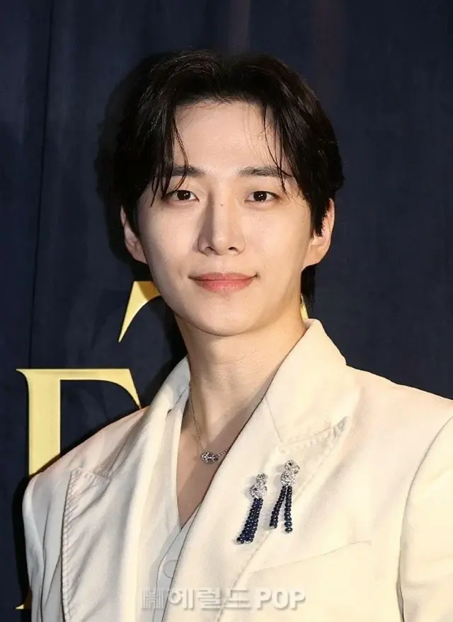 【フォト】ジュノ(2PM)、ジュエリーブランドのフォトイベントに参加
