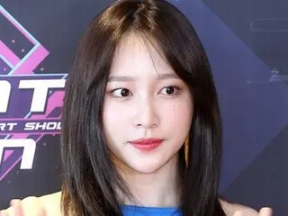 恋人の精神科医との“結婚延期”余波か…「EXID」ハニ、知人結婚式で祝歌を歌って涙