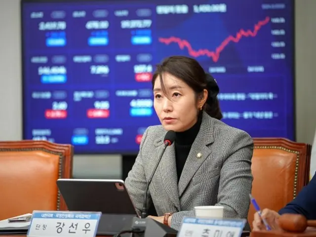 姜仙祐、共に民主党議員