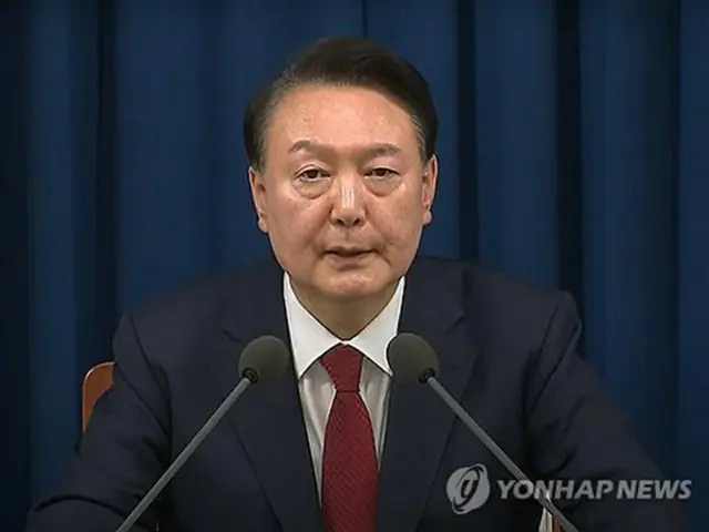 尹大統領は４日未明、前日夜に宣言した「非常戒厳」の解除を発表した＝（聯合ニュースＴＶ）