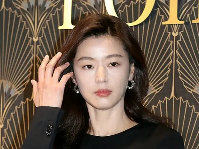 女優チョン・ジヒョン、青天のへきれき