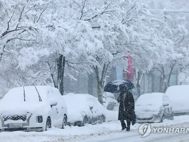 大雪注意報が出ている江原道＝（聯合ニュース）