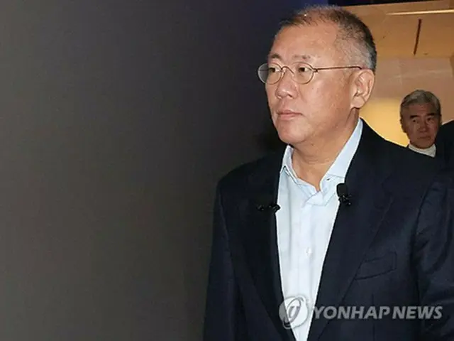 新年会に出席した鄭会長＝６日、高陽（聯合ニュース）