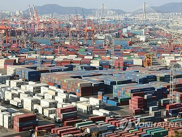 韓国南部の釜山港（資料写真）＝（聯合ニュース）