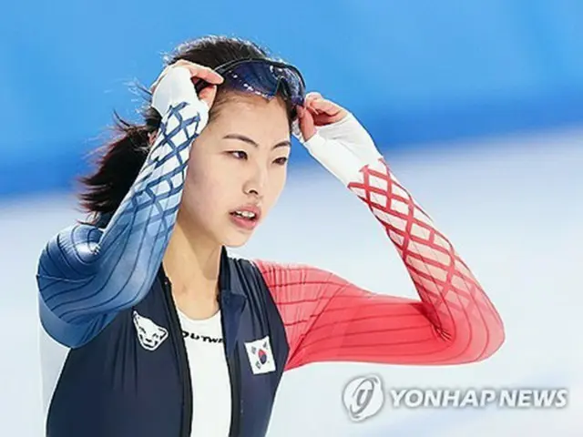 スピードスケート女子１００メートルで金メダルに輝いた韓国のイ・ナヒョン＝（聯合ニュース）