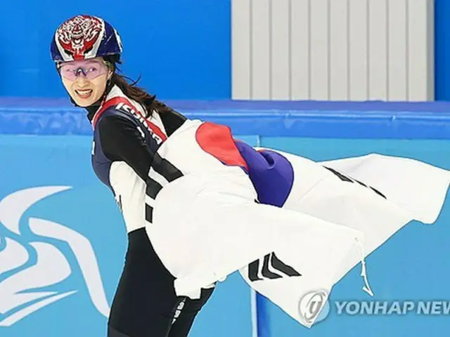アジア大会で３冠に輝いた韓国の崔珉禎＝９日、ハルビン（聯合ニュース）
