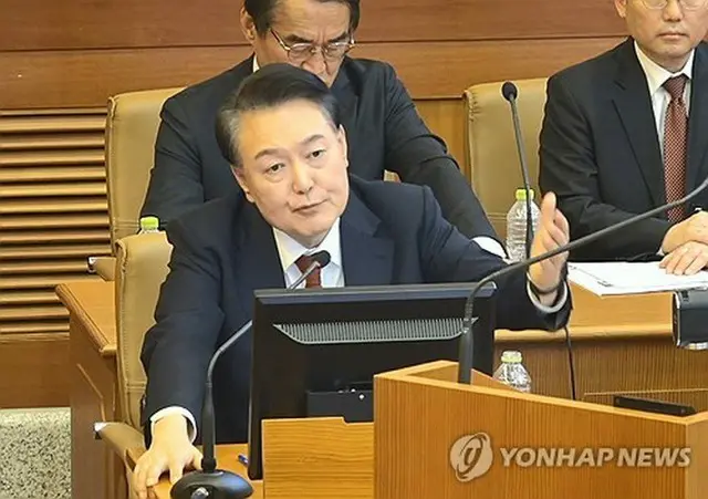 憲法裁判所の弾劾審判に出廷した尹大統領（憲法裁判所提供）＝（聯合ニュース）≪転載・転用禁止≫