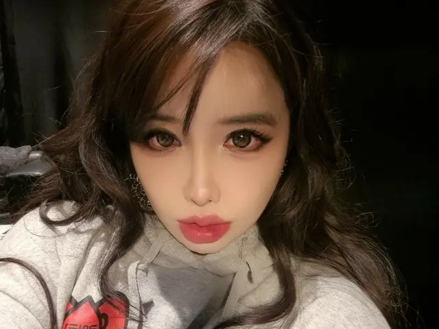 「2NE1」BOM、「夫のイ・ミンホ」論議の末マカオ行き…「ウェルカムバック