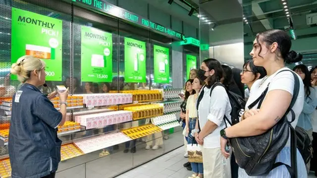 ＣＪオリーブヤングがオフライン店舗戦略を強化する（同社提供）＝（聯合ニュース）≪転載・転用禁止≫