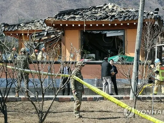 爆弾で破壊された家屋（写真共同取材団）＝６日、抱川（聯合ニュース）