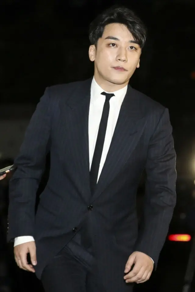 元「BIGBANG」V.I、まるで泥棒？