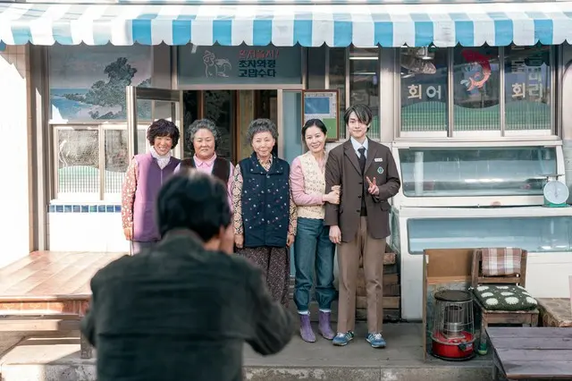 クレジット表記:Netflixシリーズ「おつかれさま」独占配信中