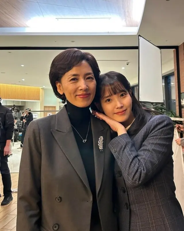 IU（アイユー）、“姑になるところだった”故カン・ミョンジュさんと寄り添い…