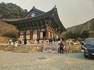韓国南東部で山火事拡大　６８１年創建の寺が全焼