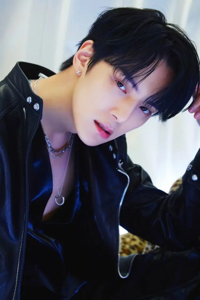 「MONSTA X」ミニョク、デビュー初のプロ野球始球式参加…チャムシル球場に立つ