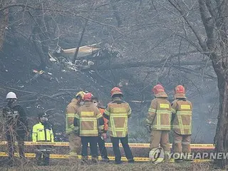韓国南東部の大規模山火事　ヘリによる消火活動再開