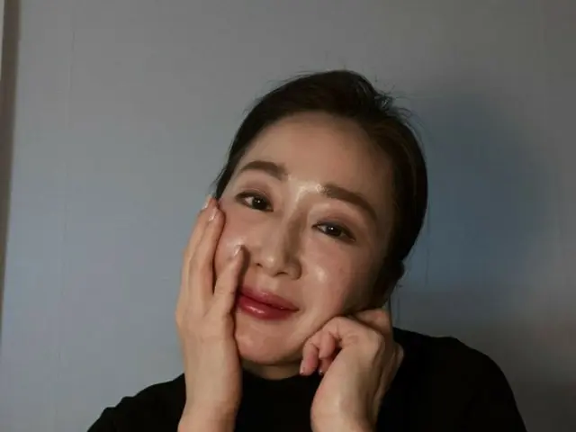 犠牲者が発生しているのに？タレントのキム・ギョンファ、陥没事故による娘の代替給食に「不満」発言→結局謝罪