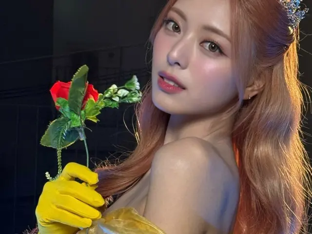 ユナ（ITZY）、スンデ（腸詰め）汁を食べるお姫様とは…ドレスを着て爆食