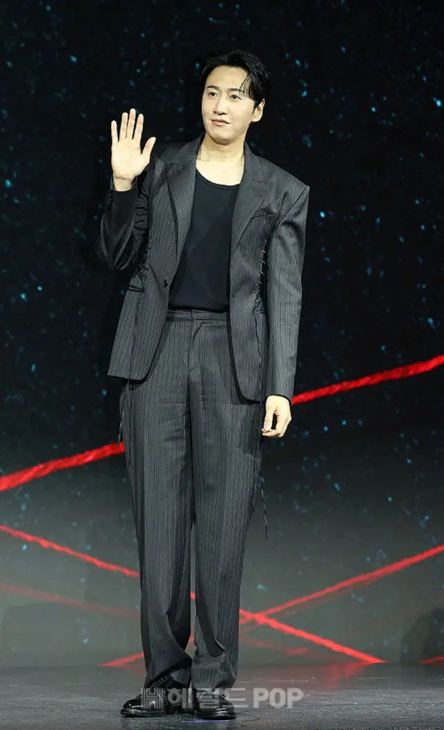 イ・グァンス