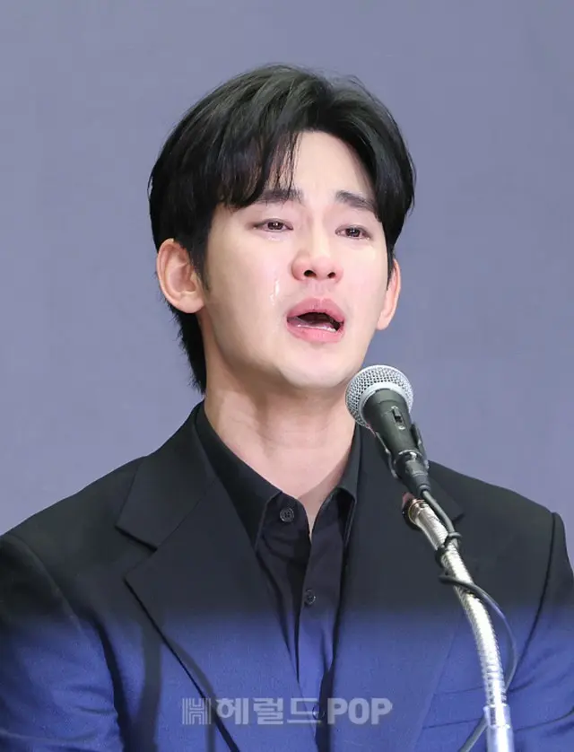 俳優キム・スヒョン、記者会見を全世界で1300万人が見守ったが…