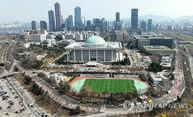 国会議事堂＝４日、ソウル（聯合ニュース）