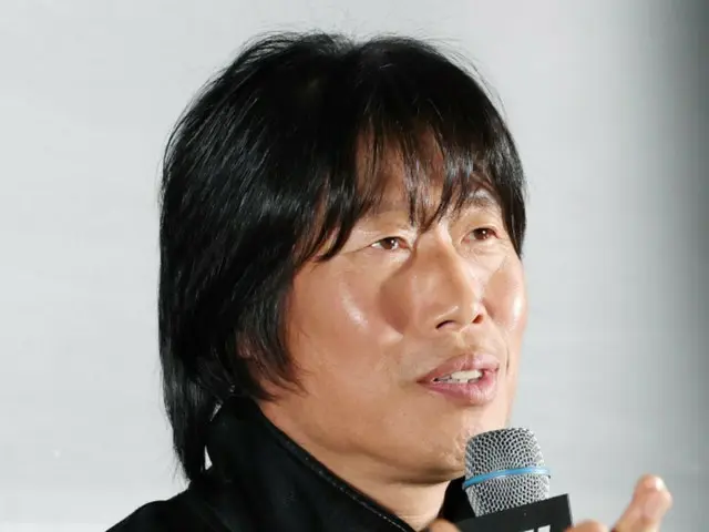 「ヤダン」ユ・ヘジン、リュ・ギョンスの演技に爆笑の一言、「小憎らしくて後頭部を一発殴りたかった」