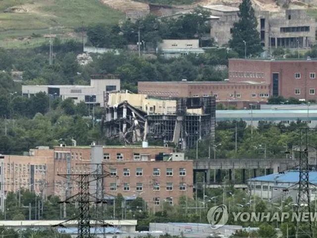 爆破された南北共同連絡事務所の建物＝（聯合ニュース）