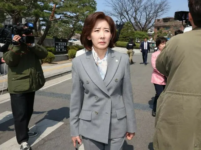 羅卿瑗、国民の力議員