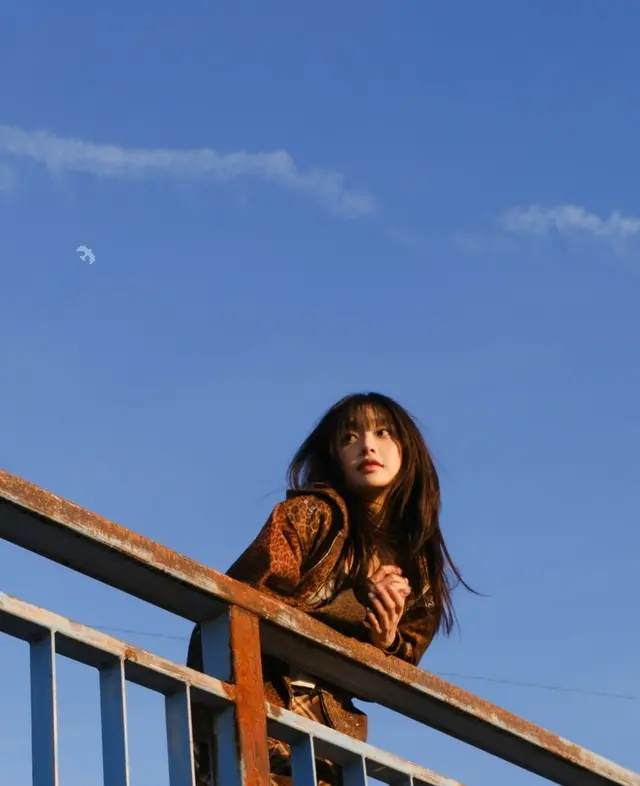 歌手Chuu、3rdミニアルバム「Only cry in the rain」ティザーイメージ公開
