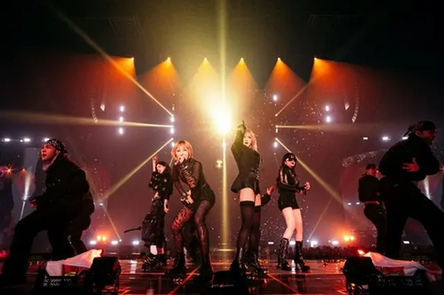 ２ＮＥ１がＫＳＰＯ　ＤＯＭＥでアンコール公演を開催した（ＹＧエンターテインメント提供）＝（聯合ニュース）≪転載・転用禁止≫