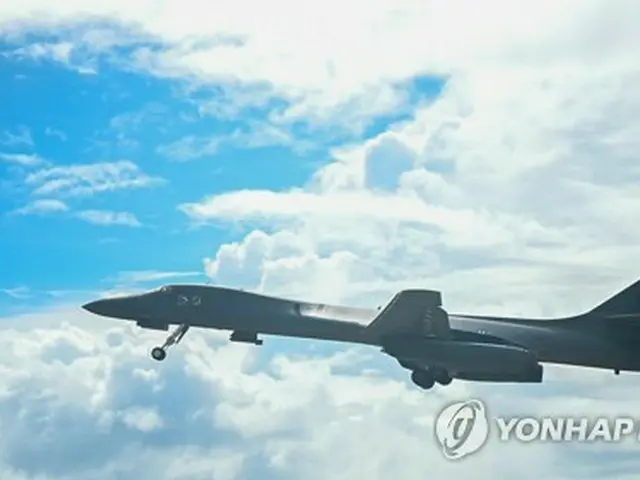 米戦略爆撃機Ｂ１Ｂ（米インド太平洋軍司令部提供）＝（聯合ニュース）≪転載・転用禁止≫